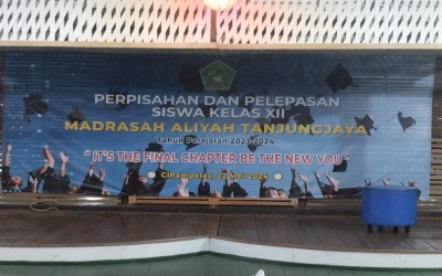 PELEPASAN DAN PERPISAHAN SISWA ANGKATAN XIII TAHUN 2024